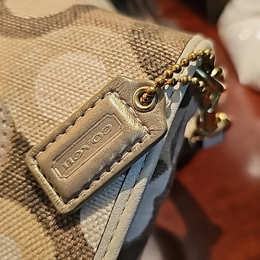 Coach Kristin Embellished Large Clutch Art Deco OP  Leather Multi Tan print EUC - Picture 15 of 16
